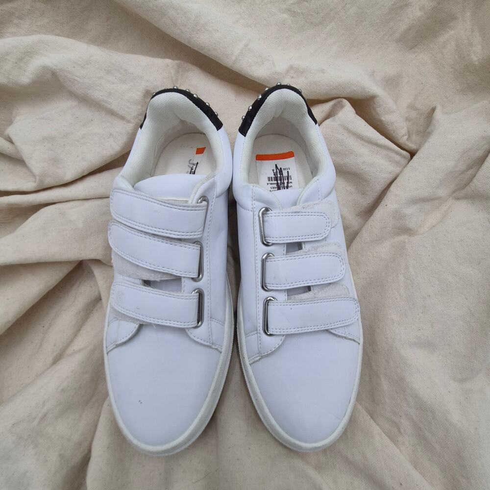 J/SLIDES Taylor silver metallic sneakers Womens size 7